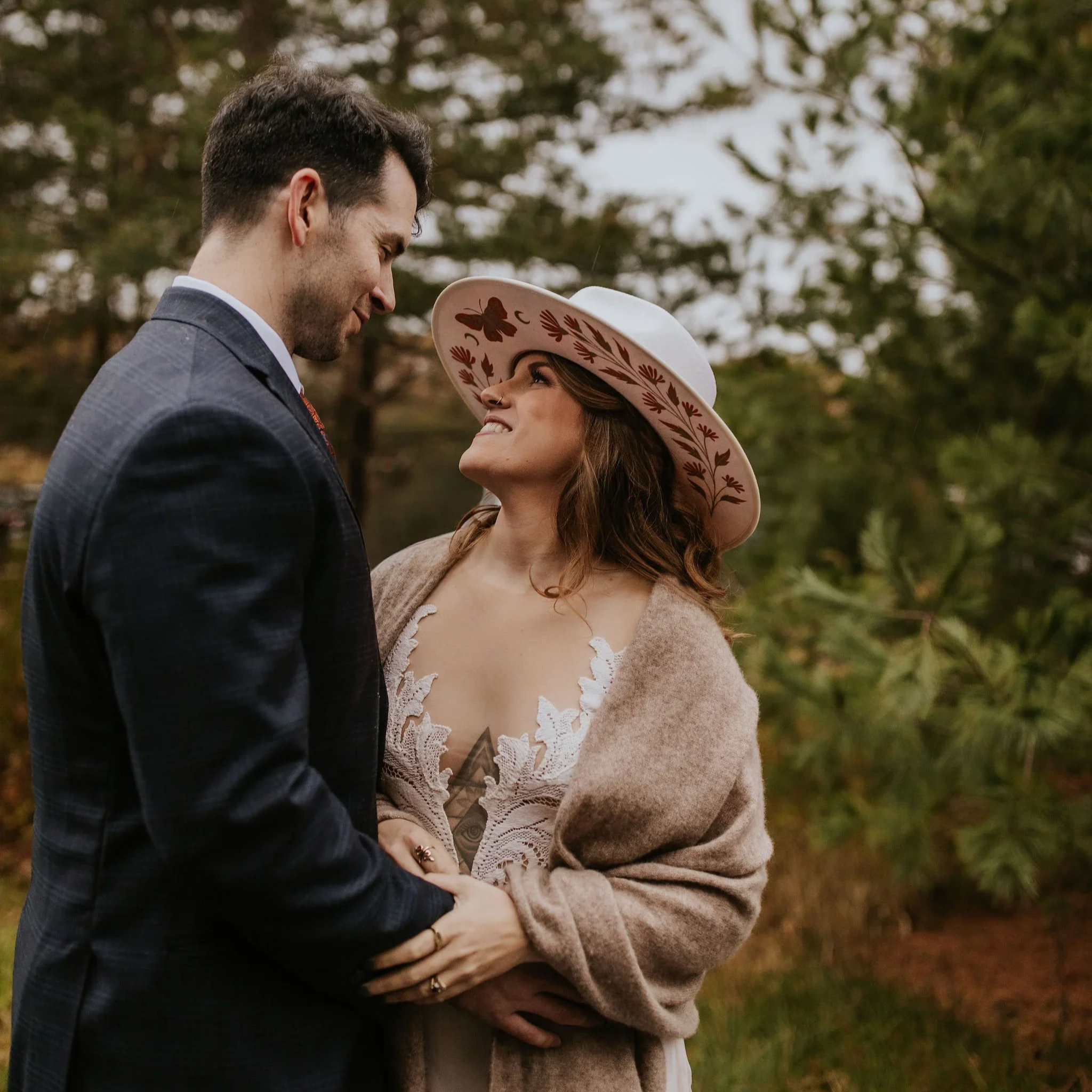 An Alternative Bride’s Dream Outdoor Fall Wedding Look | Linyage Bride Ellyn