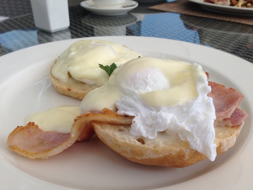 Eggs benedict @ The Grillroom in Fiesta residences