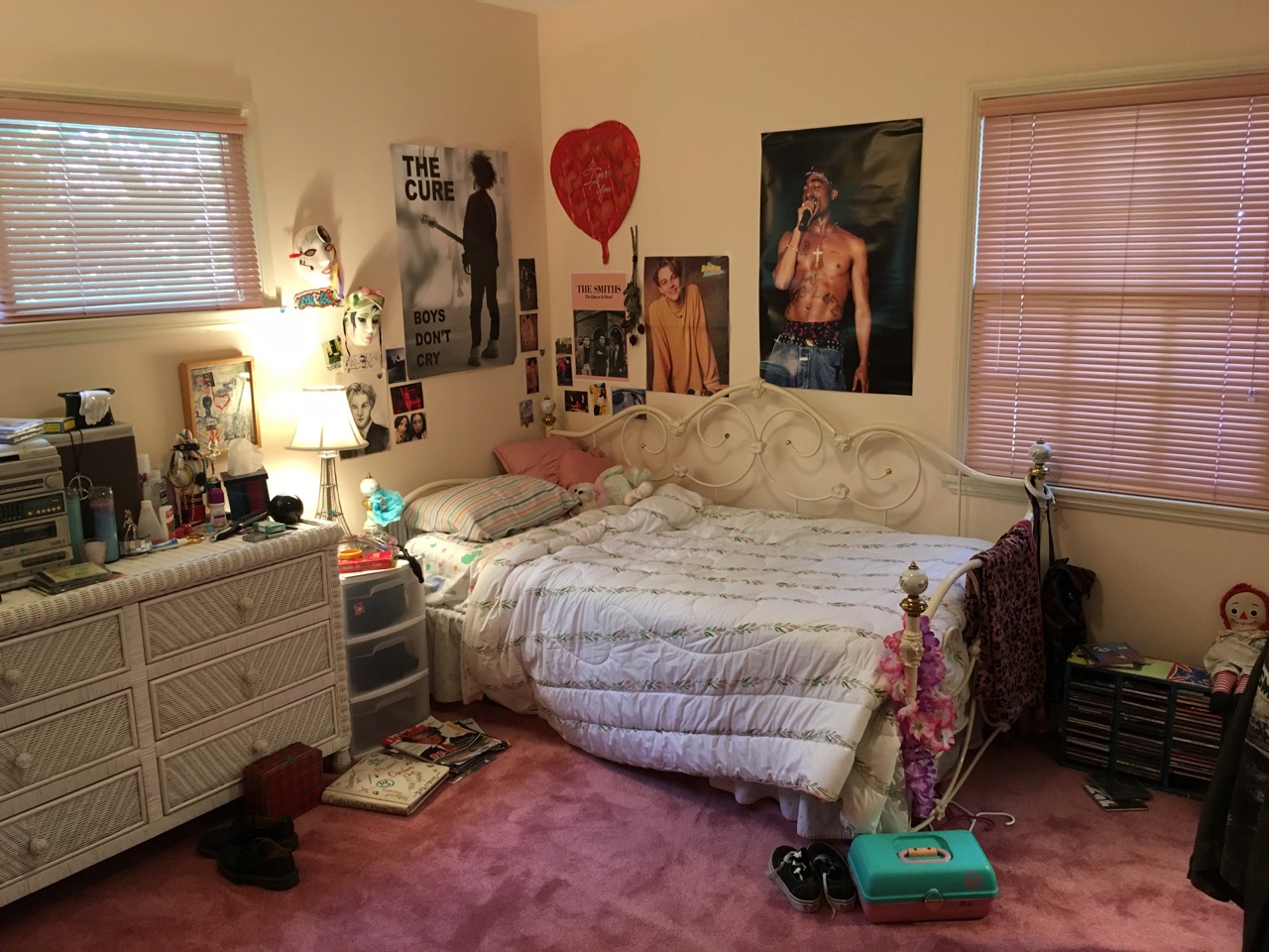 ESTEE’S ROOM - PHOTO