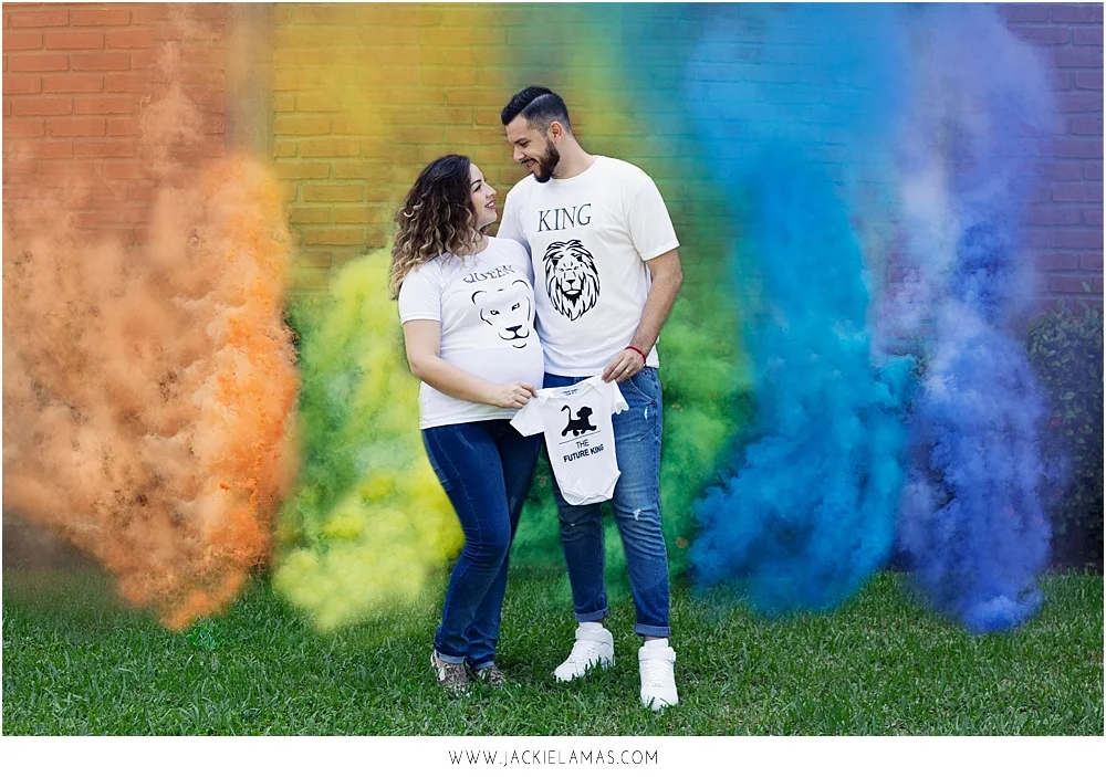 rainbow-baby-smoke-bombs-maternity-photo.jpg