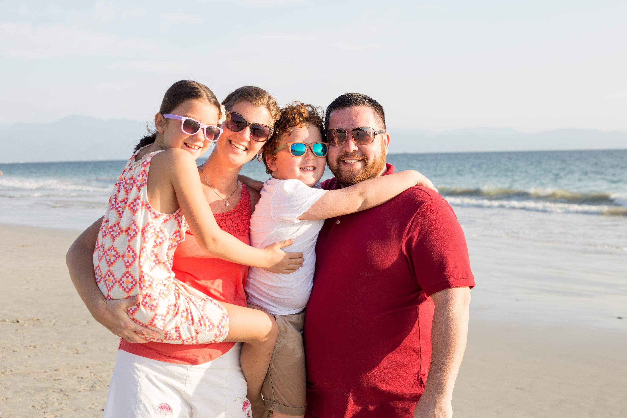 fun-family-ideas-portraits-puerto-vallarta-mexico-photographer