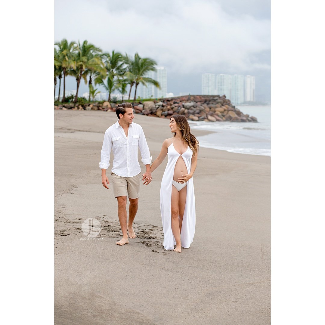 editorial-maternity-session-puerto-vallarta