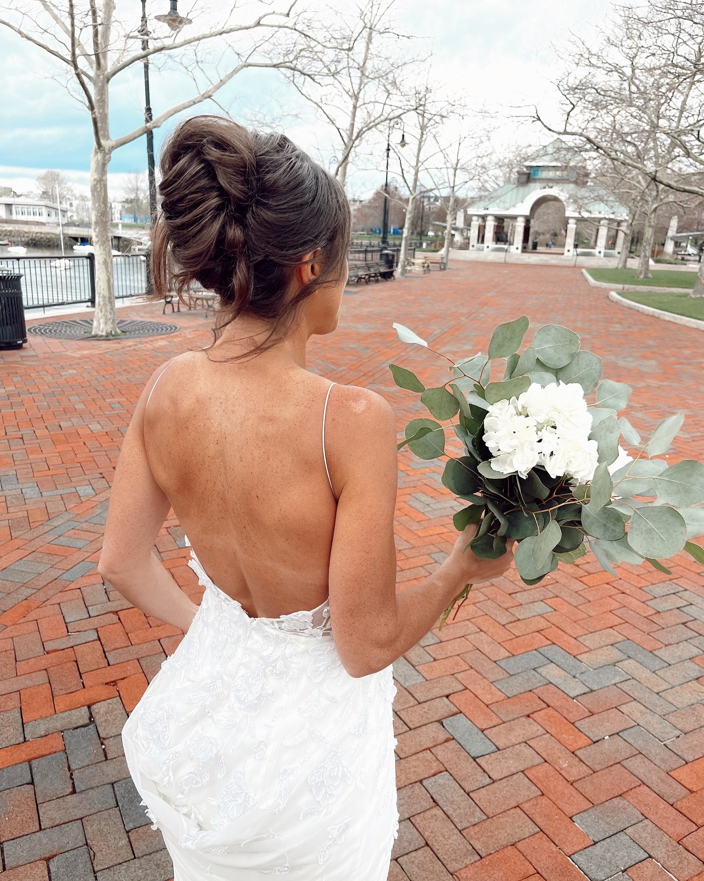 Boston brides&hellip;we are coming for you! 💋
P.S. more hair like this please! 

.
.
.
#bostonbride #bostonwedding #weddinginspiration #bostonbridal #bostonbrides