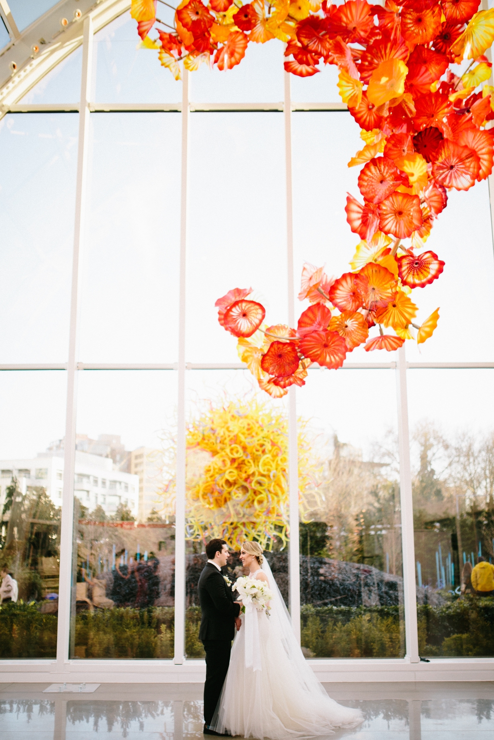 seattle_wedding_photographer_chihuli_garden_and_glass 19.jpg