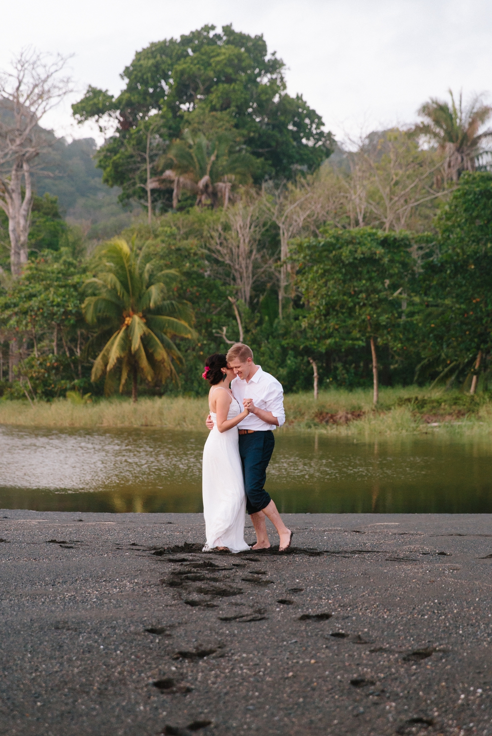 tropical-costa-rican-wedding-photographer 48.jpg
