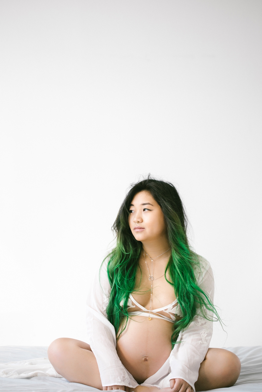 green-hair-seattle-studio-maternity-photographer 2.jpg