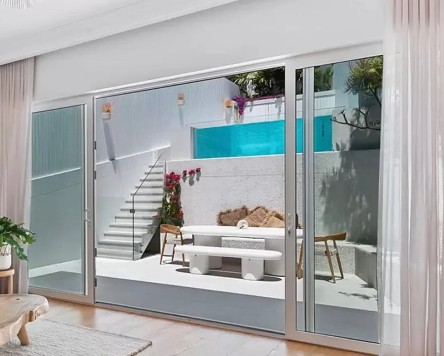 Our beautiful Clovelly project Giving off Island vibes 💦🐠
.
.
.
.
.
.
.
.
#TropicalVibes #IslandLife #PoolGoals #pool #greekisland #whitewash #villages #mykonos