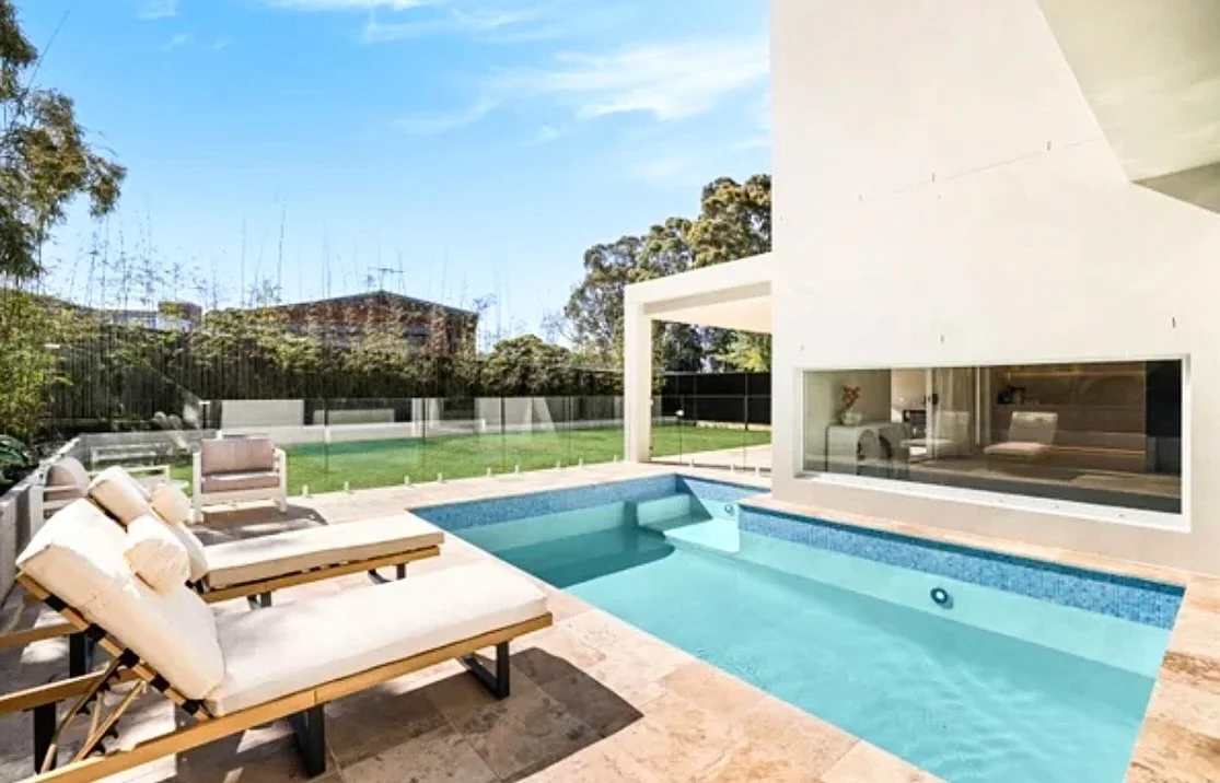 This Strathfield pool interior is now complete &mdash; showcasing a flawless finish bringing the pool to life. 

#TraydPools #StrathfieldProject #PoolGoals #LuxuryPools #SydneyPools #PoolDesign #ConcretePools #CustomPools #DreamBackyard