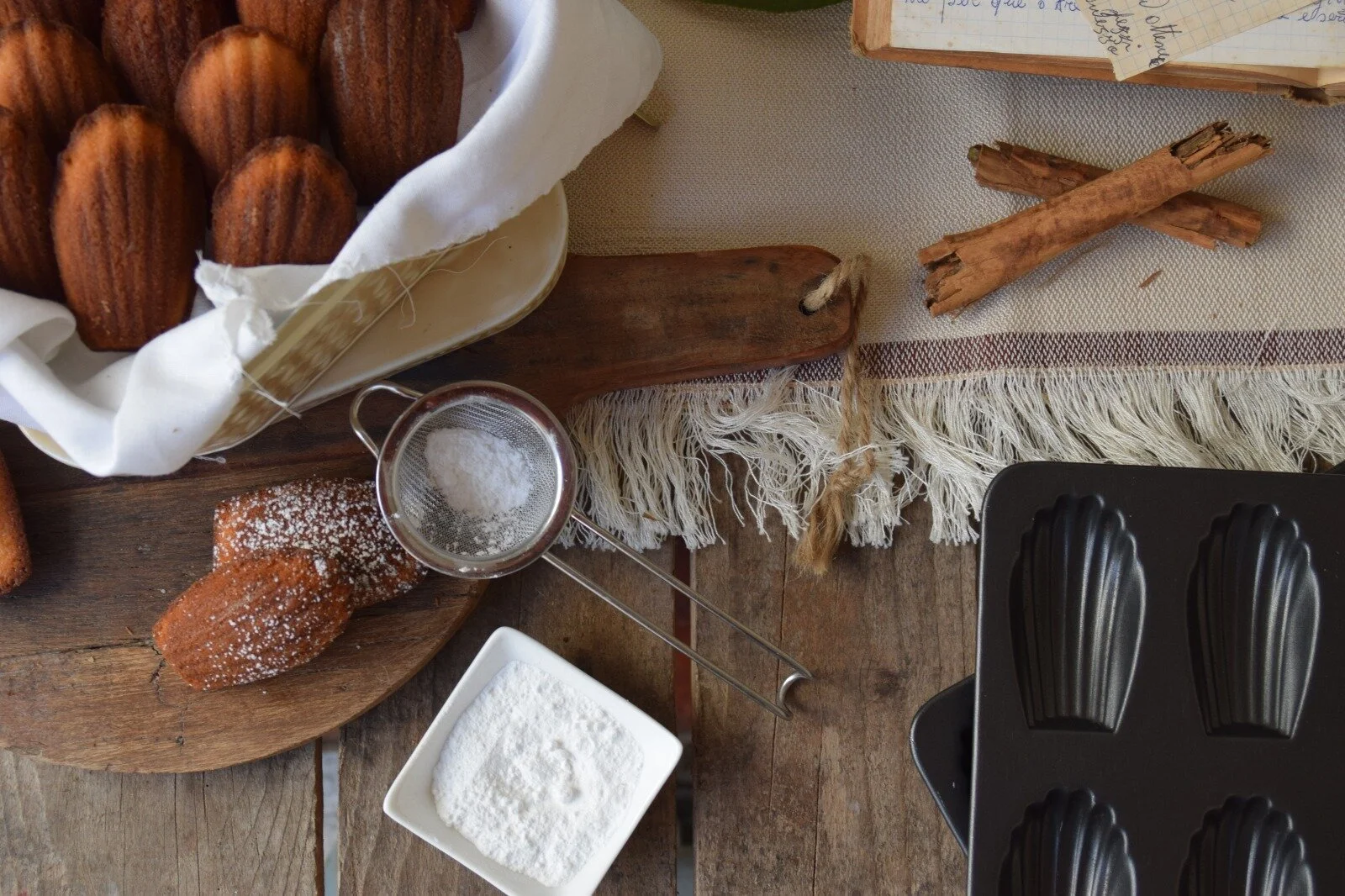 MADELEINES ALL'ARANCIA E CANNELLA