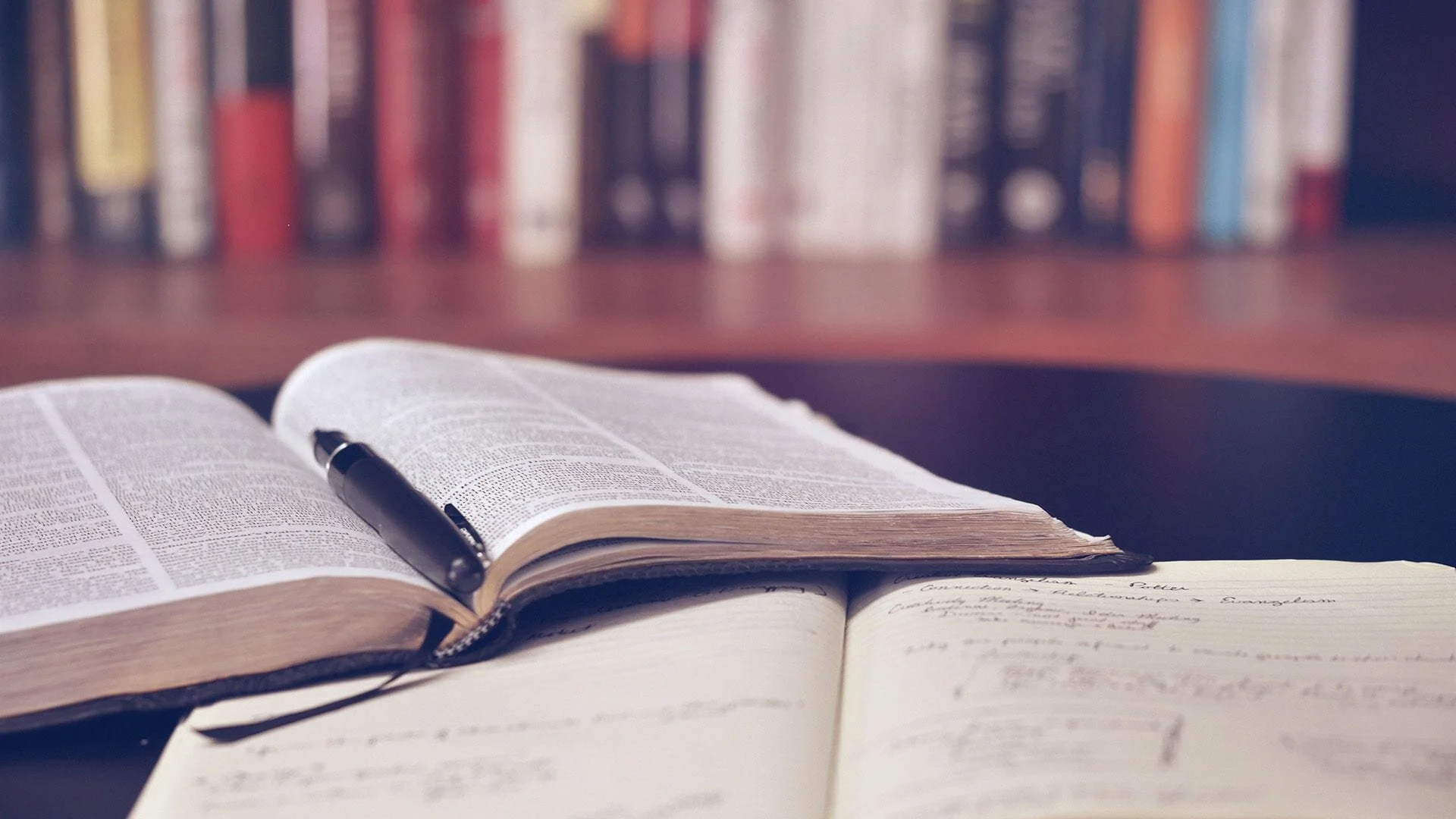 Come approfondire lo studio della Bibbia senza perdersi