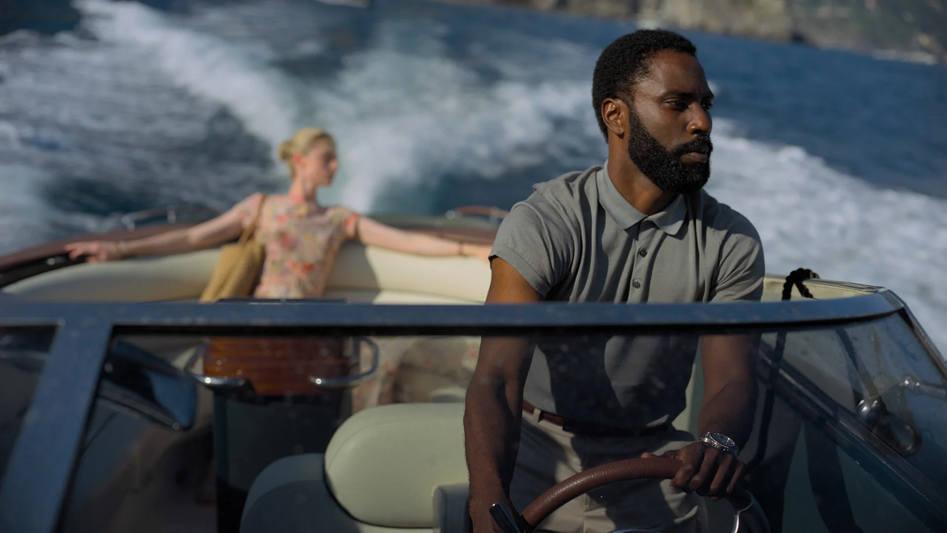 “Tenet” inverte la trascendenza, la ripiega in immanenza