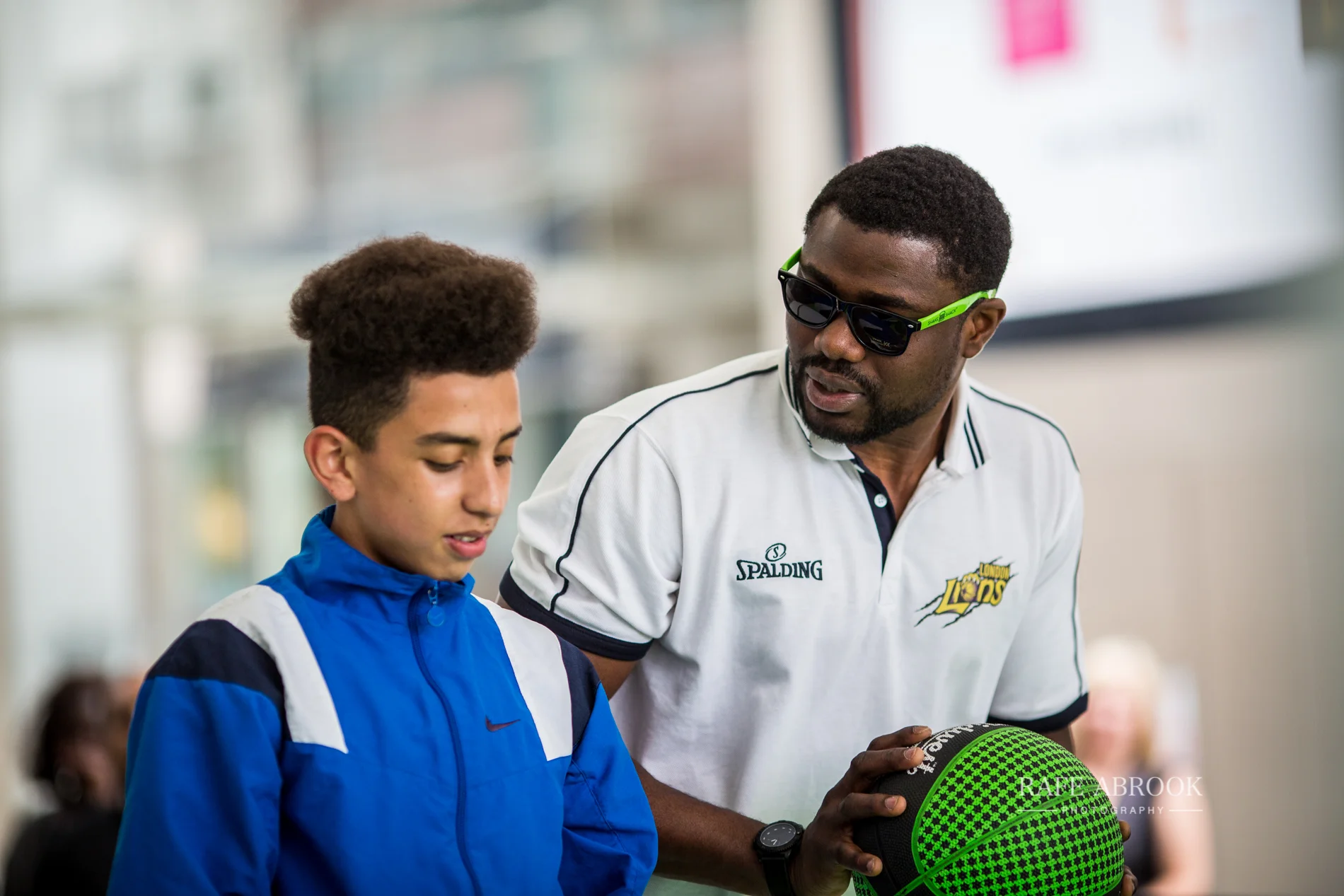 shake shack uk westfield stratford london experiential basketball-1108.jpg