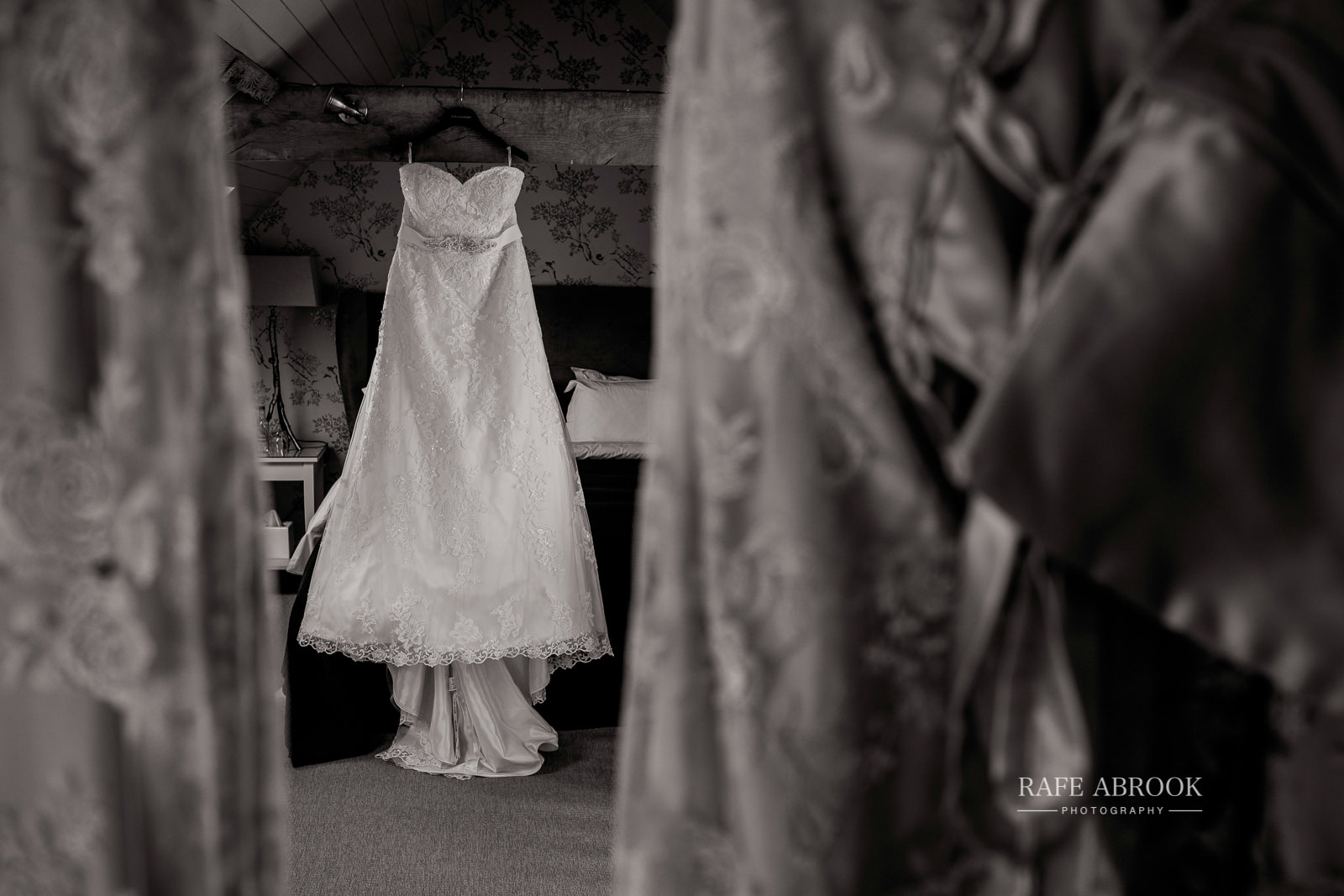 south farm wedding royston hertfordshire wedding photographer rafe abrook photography-1011.jpg