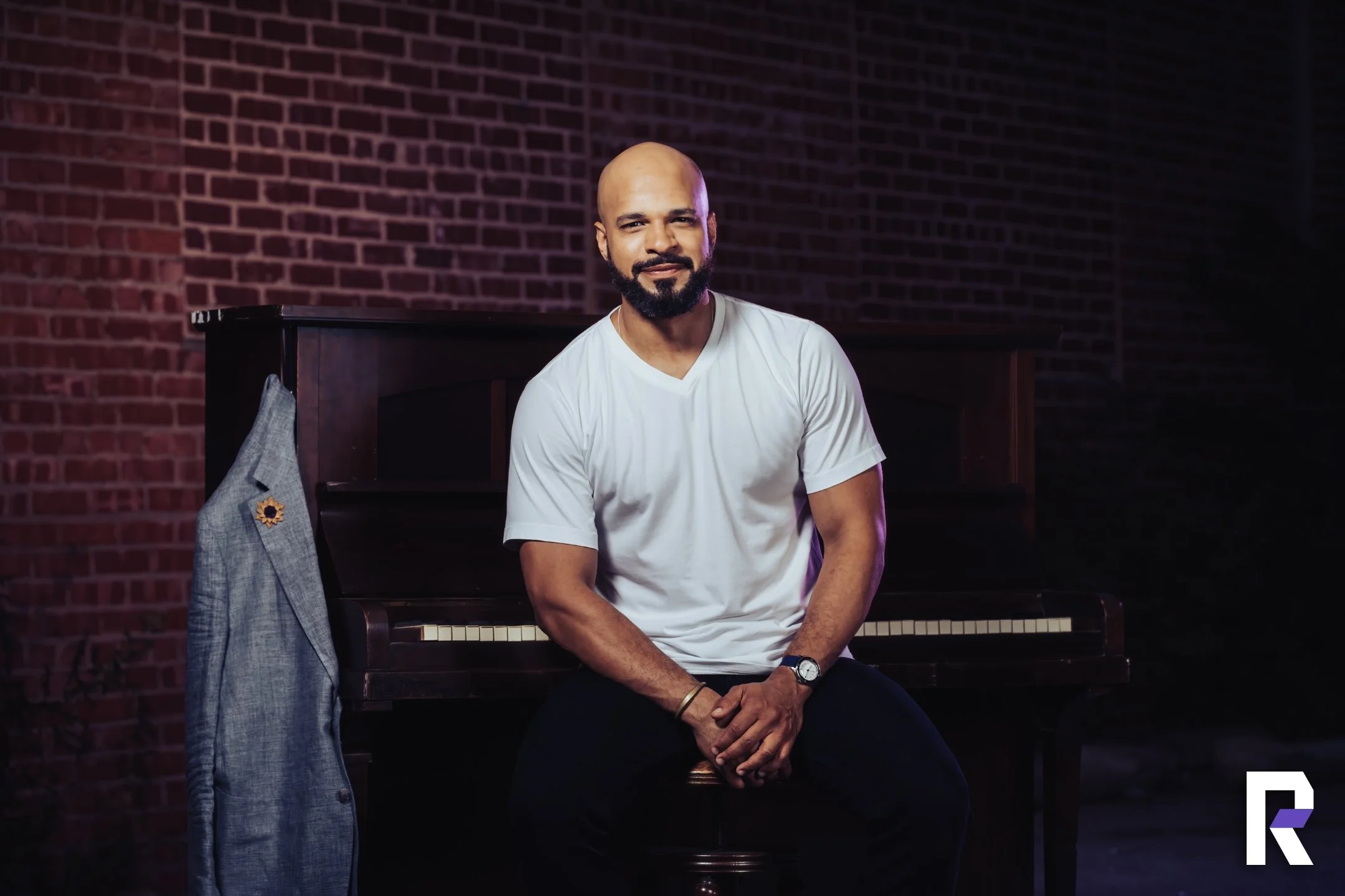 Relaxed in the City + Logo.jpg