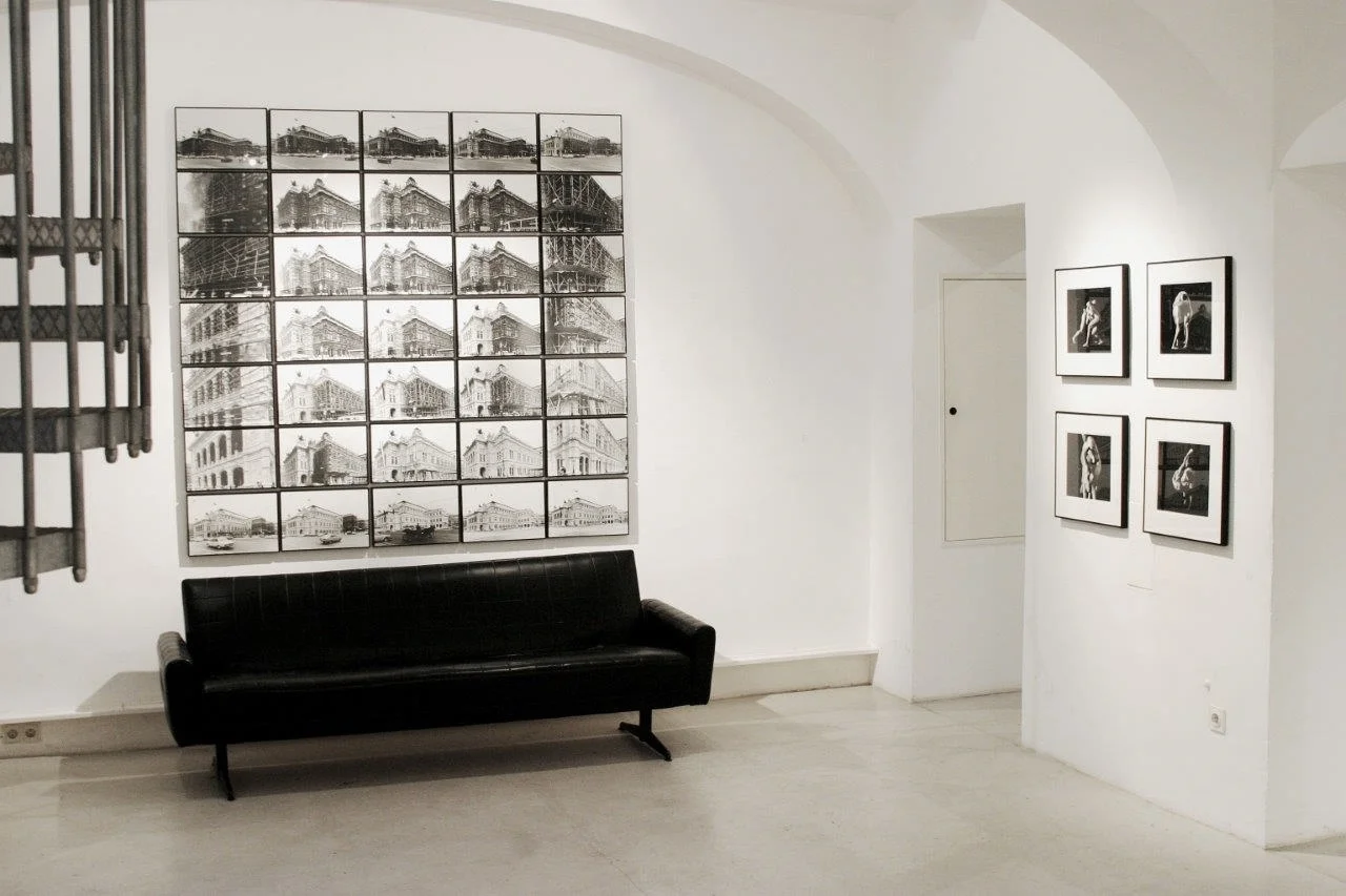 Ausstellungsansicht von Fritz Simak in der Galerie Momentum/Karl Schweighofergasse, 2007