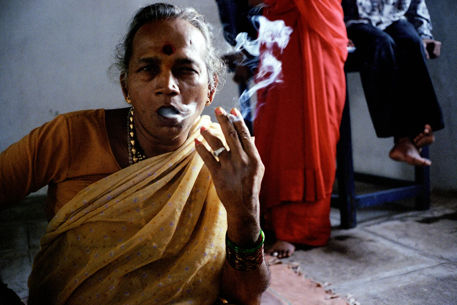 Rejected by his family for being a khoti, (effeminiate man who takes the female role in sex with men) Bashkar was taken in by a brothel. As a young boy he suffered from fits. A pilgrimage to Yellamma’s temple in Saundatti cured him, so he decided to become a Jogappa. Now a famous guru in the Sangli area, his father has welcomed him back and given him land to build a temple to Yellamma. 