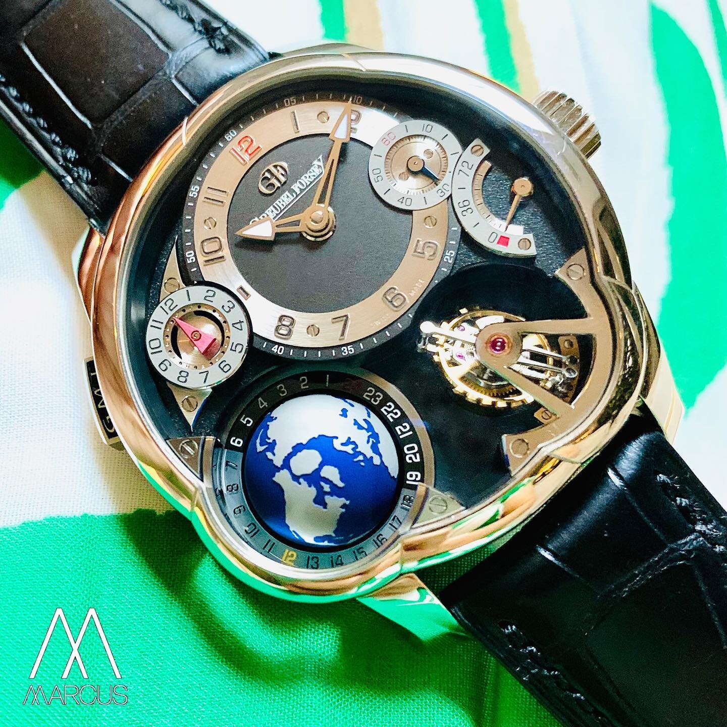 The exceptional Greubel Forsey GMT&hellip; 🤴

#greubelforsey #gf #gmt #tourbillon #king #globe #watch #collector #wotd #watchgeek #rarepiece #horology #luxury #luxurylifestyle #happyweekend