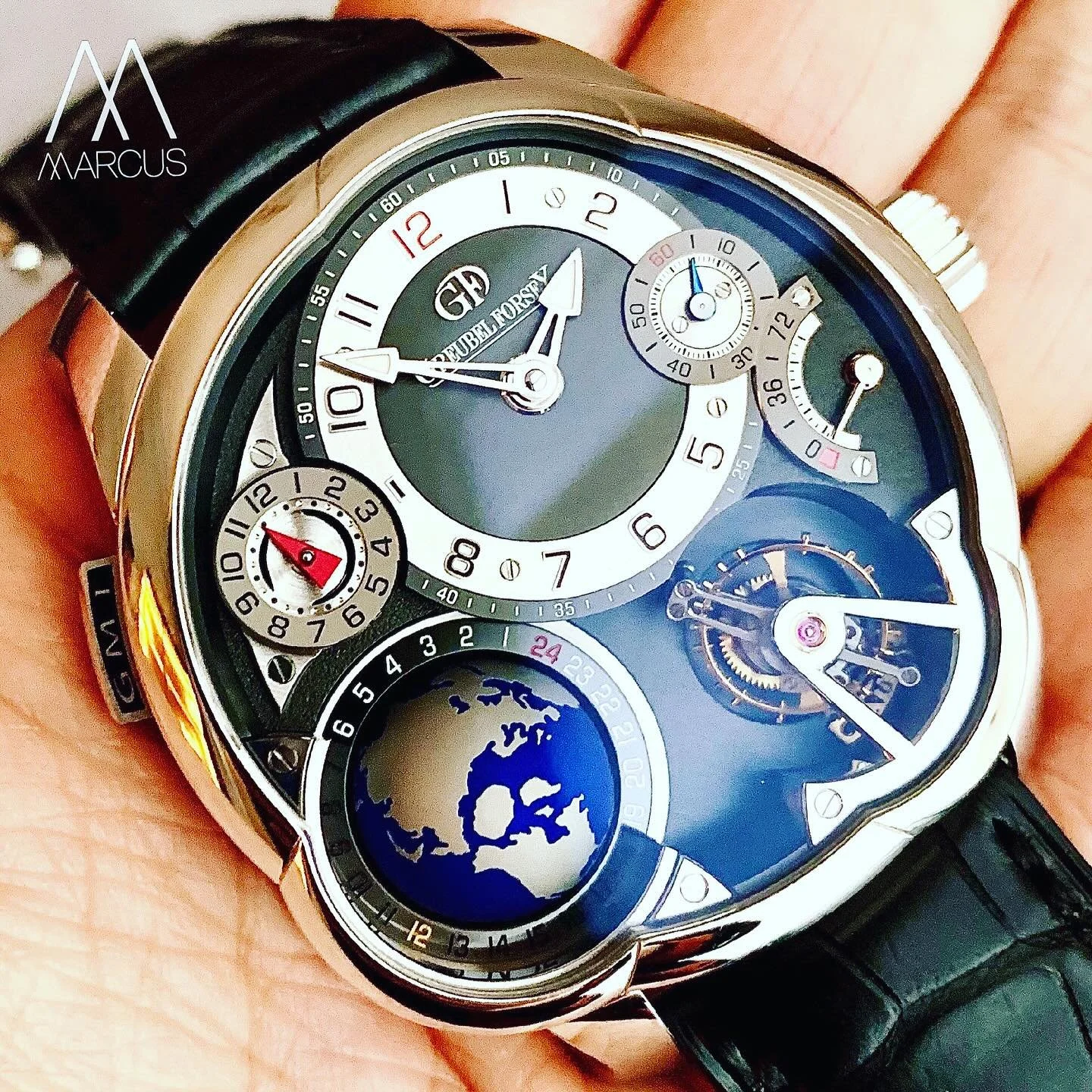 When the world is at your fingertips&hellip; 💙

#greubelforsey 
#gmt 
#tourbillon 
#wotd 
#globe 
#luxury 
#lifestyle 
#ifyouknowyouknow 
#savoirfaire 
#hautehorlogerie 
#icon