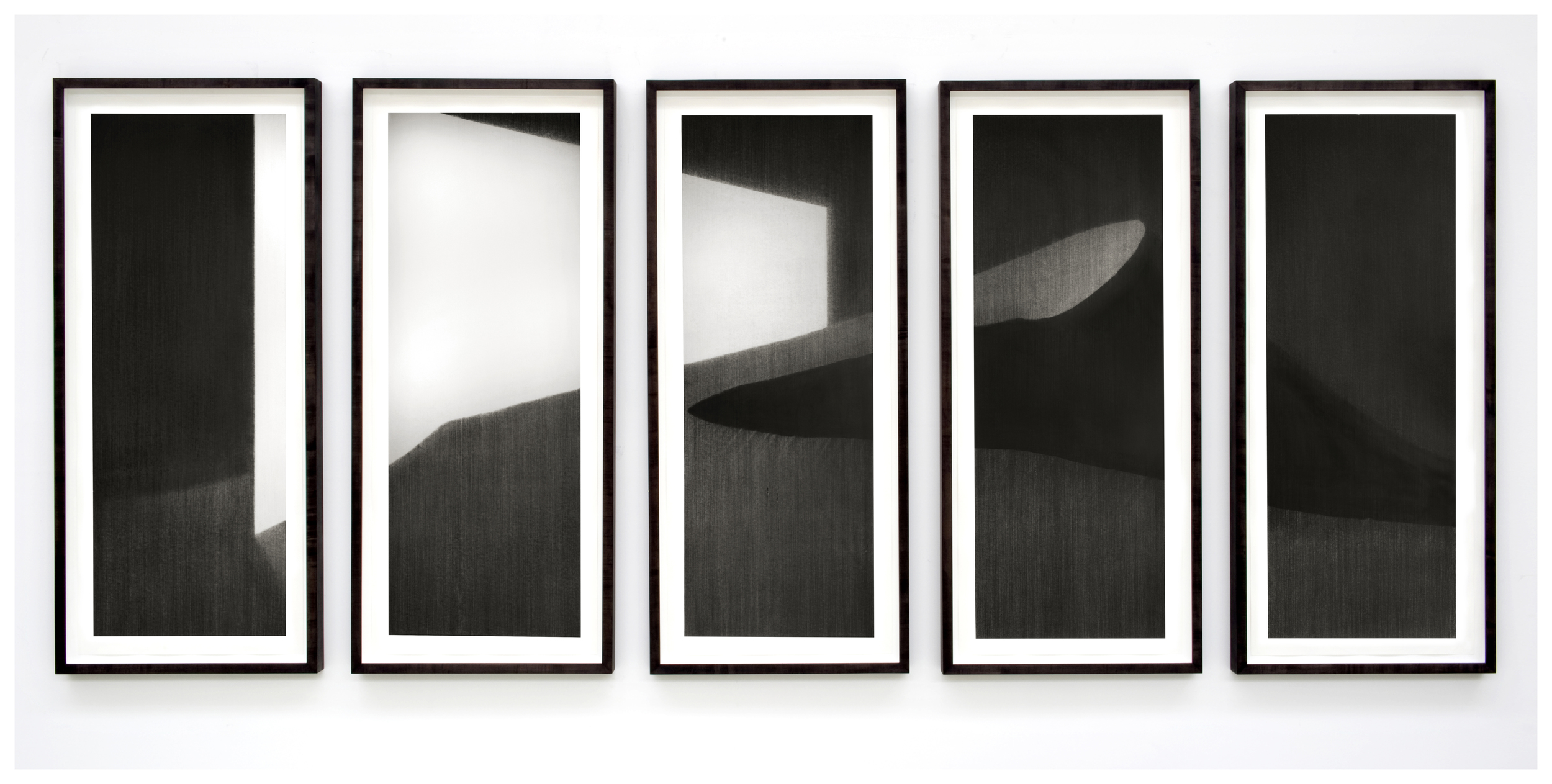 Windbreak IV . 2011. Charcoal on paper. 170x415cm.