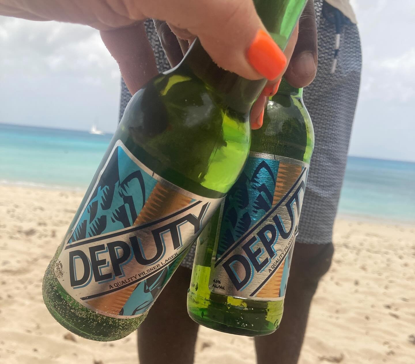 Birthday drinks on the beach 😍 Cheers! @deputybeer #barbados2025
