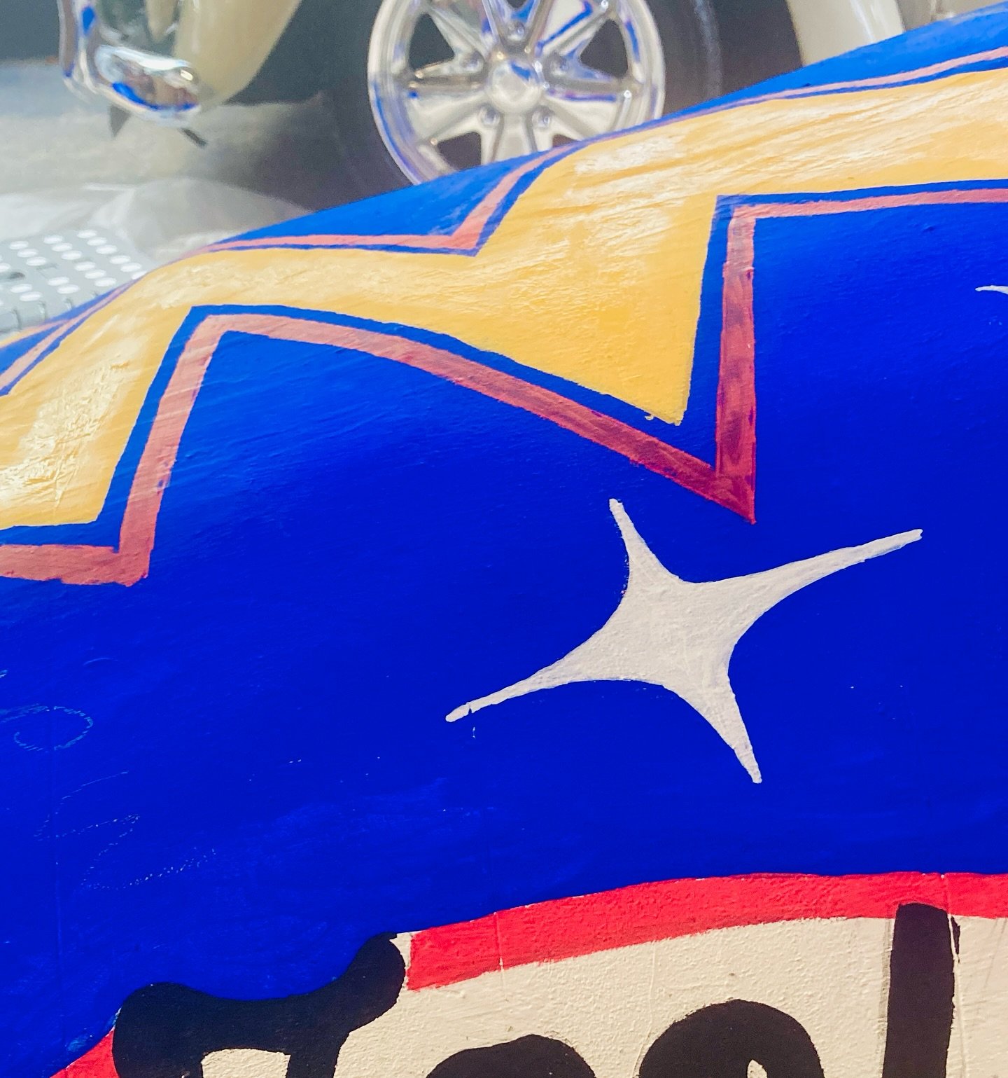 Bobsled painting for our local Totterdown team &lsquo;Fool Runnings&rsquo; 😁 Just over one week until @krazyraces hits Bristol 🚀🚀🚀 If you haven&rsquo;t got your ticket grab one now! #foolrunnings for the win 🥇

Our team is raising money for Bris