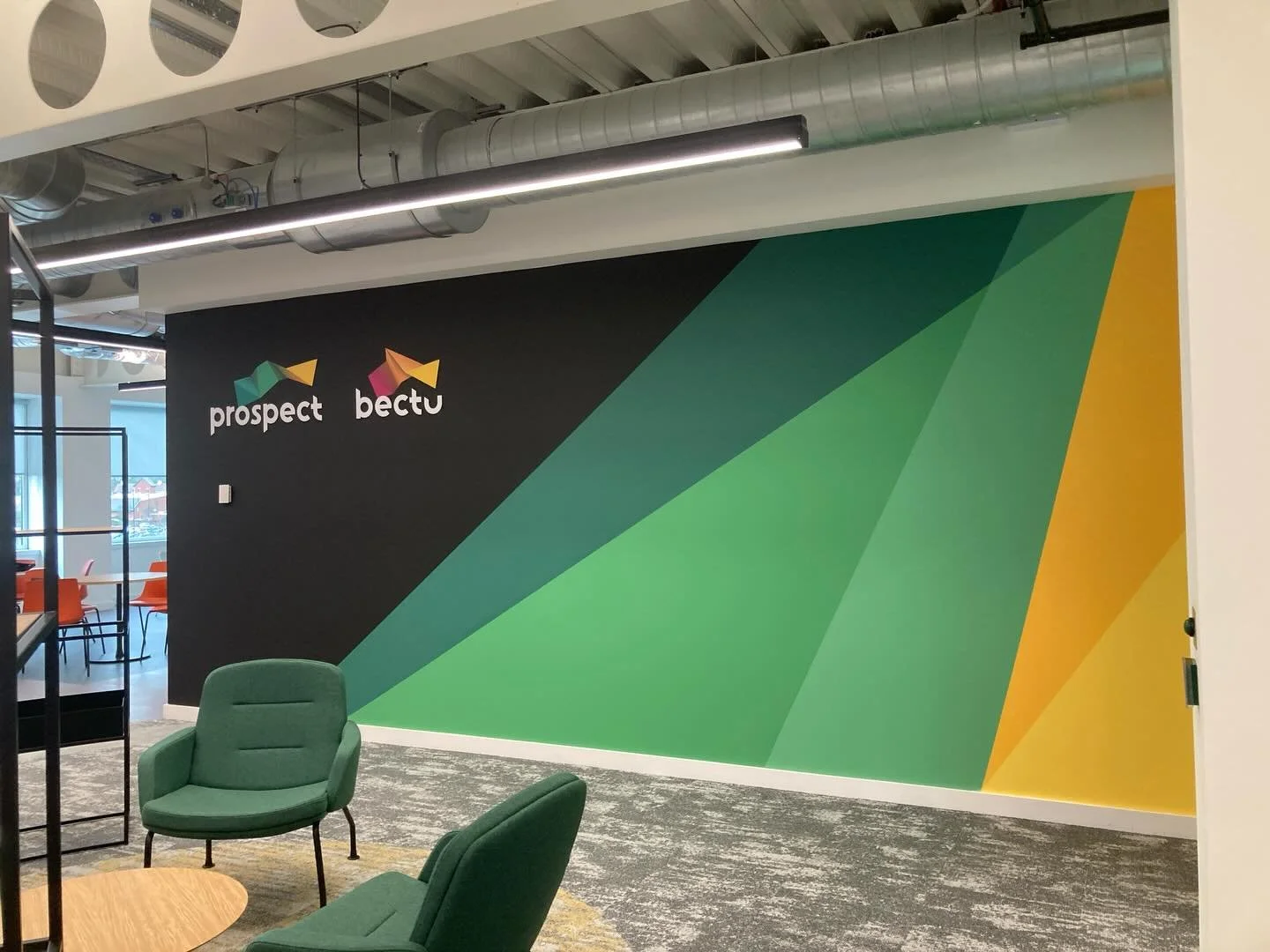 Just completed this feature wall mural for our new @prospectunion @bectuunion Coventry office!

It was a pleasure to meet and spend time with some of the team from @intex_projects who have created such a stunning workspace at @bournbuilding

#designi