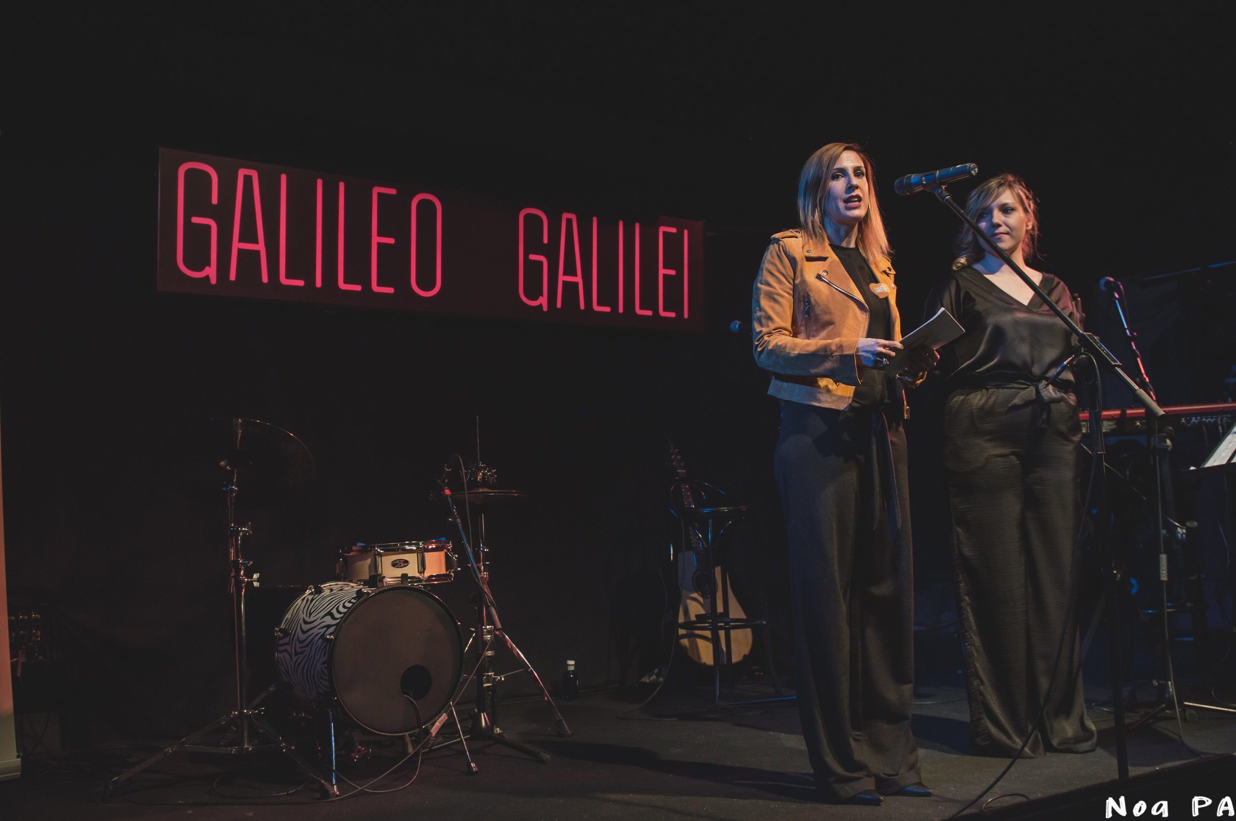 Silvia Sierra y Sara Navarro presentan la Gala.