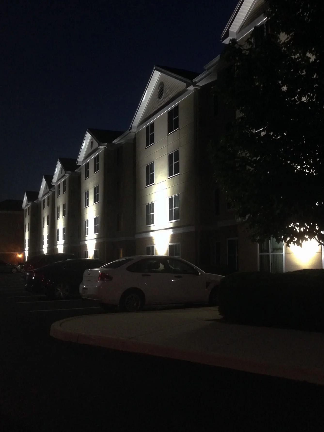 Hilton Homewood Suites ComPower LED 1-6.jpg