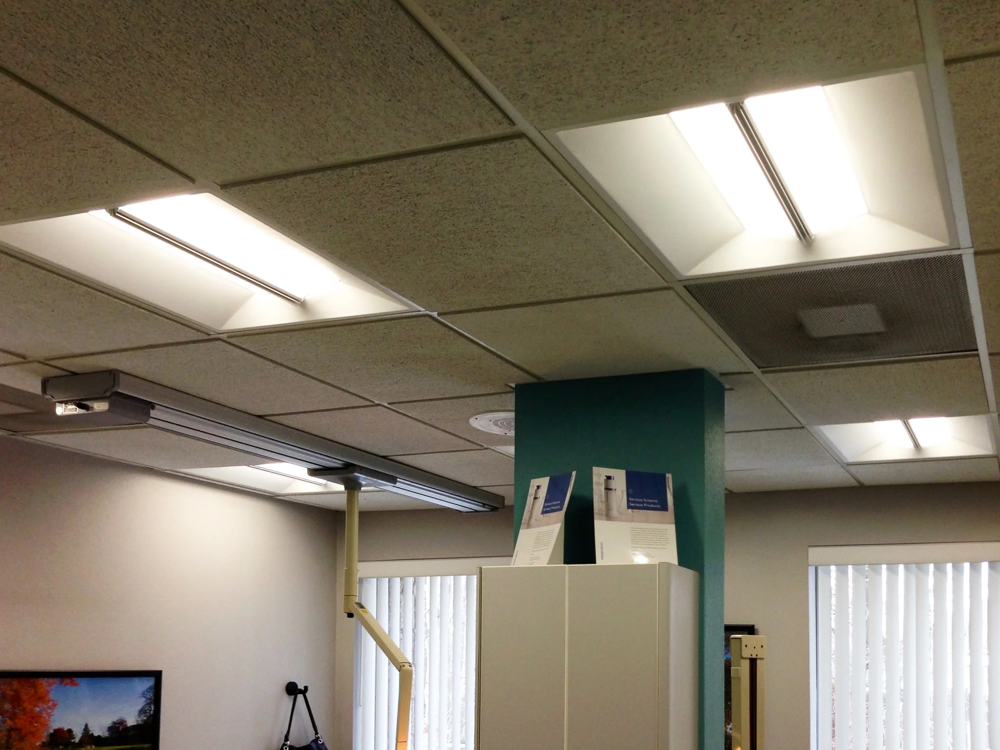 Compower Dentist Office LED Light Celing Indoor-103.jpg