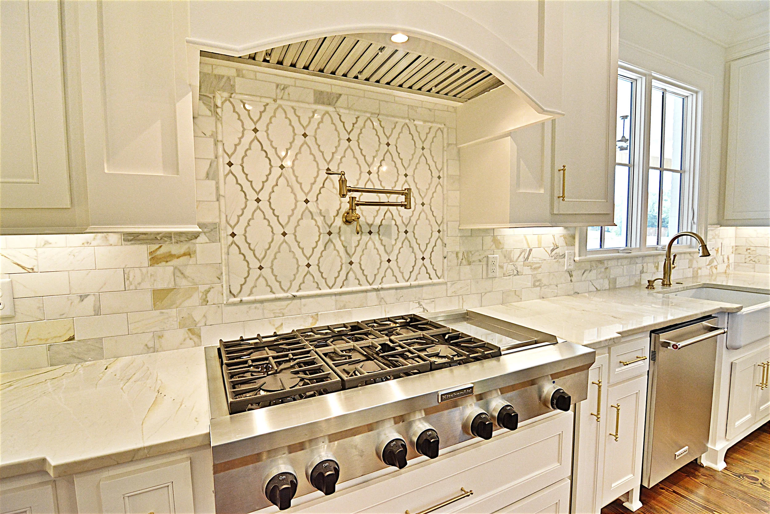 Cooktop and Backsplash 2.jpg