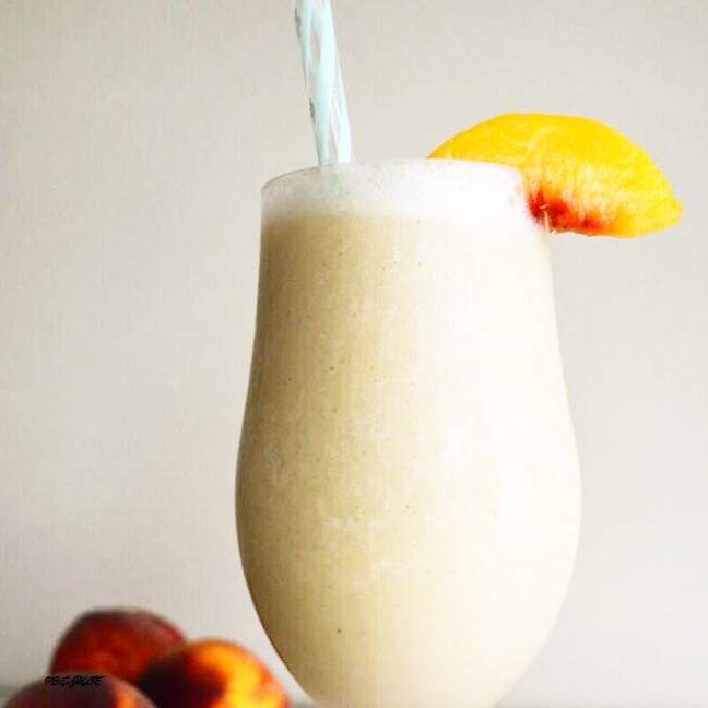 Drink to summer with this probiotic-rich, flat belly fuzzy navel smoothie. Cheers!