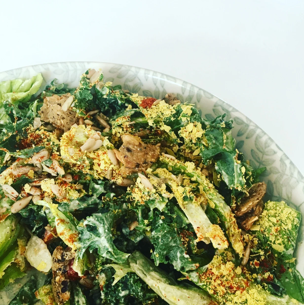 Now, this is a healthy, hearty salad! This completely plant-based Caesar salad has all the creaminess and texture you crave without the animals and saturated fat. Woohoo! #vegan