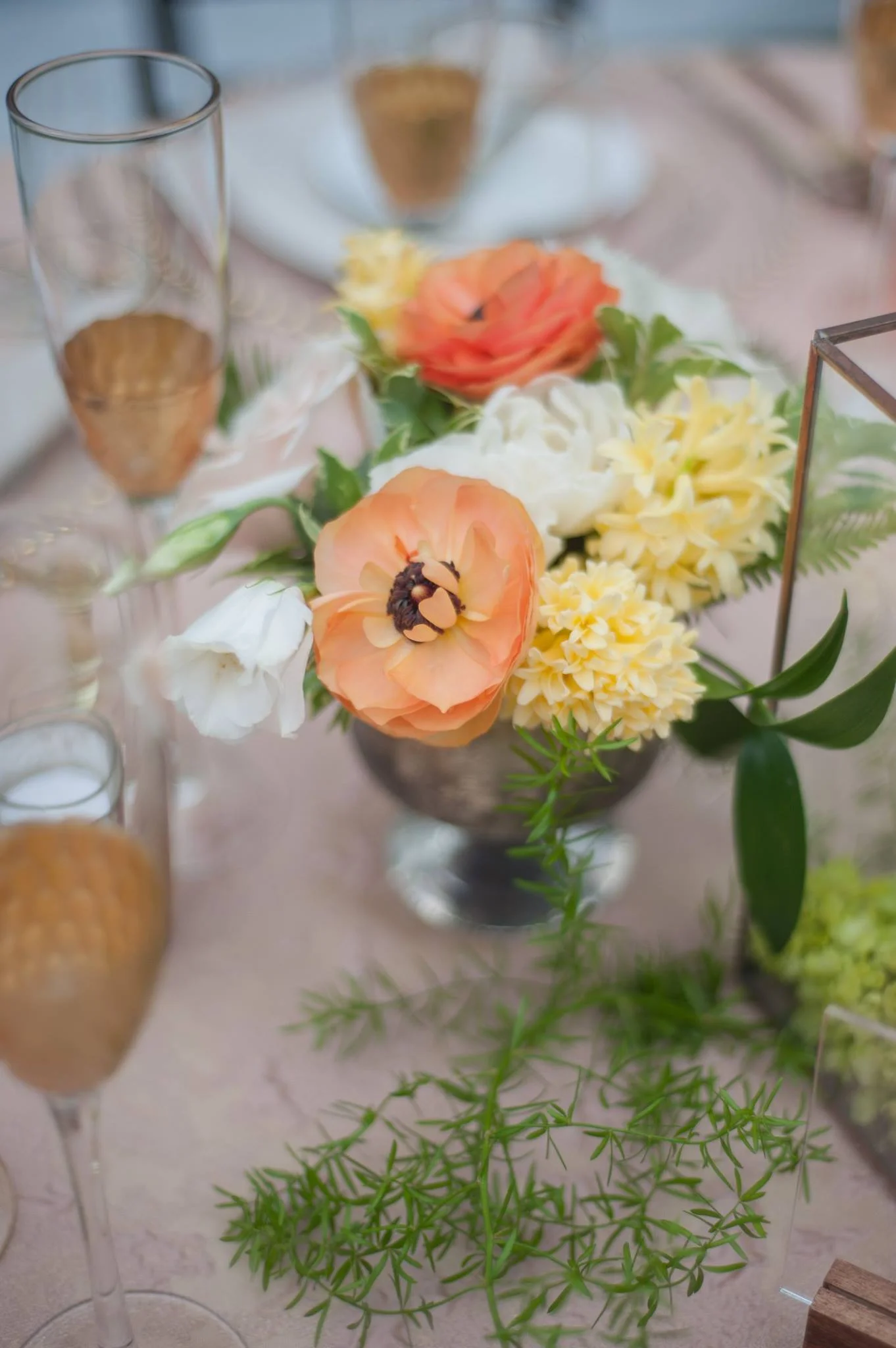 2018 Spring Citrus - Hidden Pond table flower detail.jpg