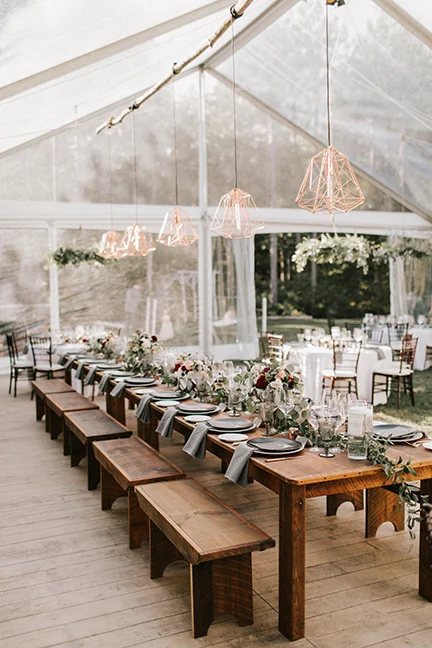 2018 Jenny & Ryan - Hidden Pond head table full view-0418.jpg