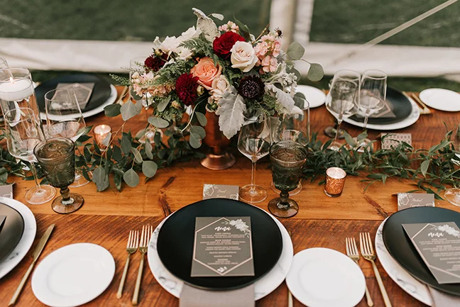 2018 Jenny & Ryan - Hidden Pond long table detail-0867.jpg
