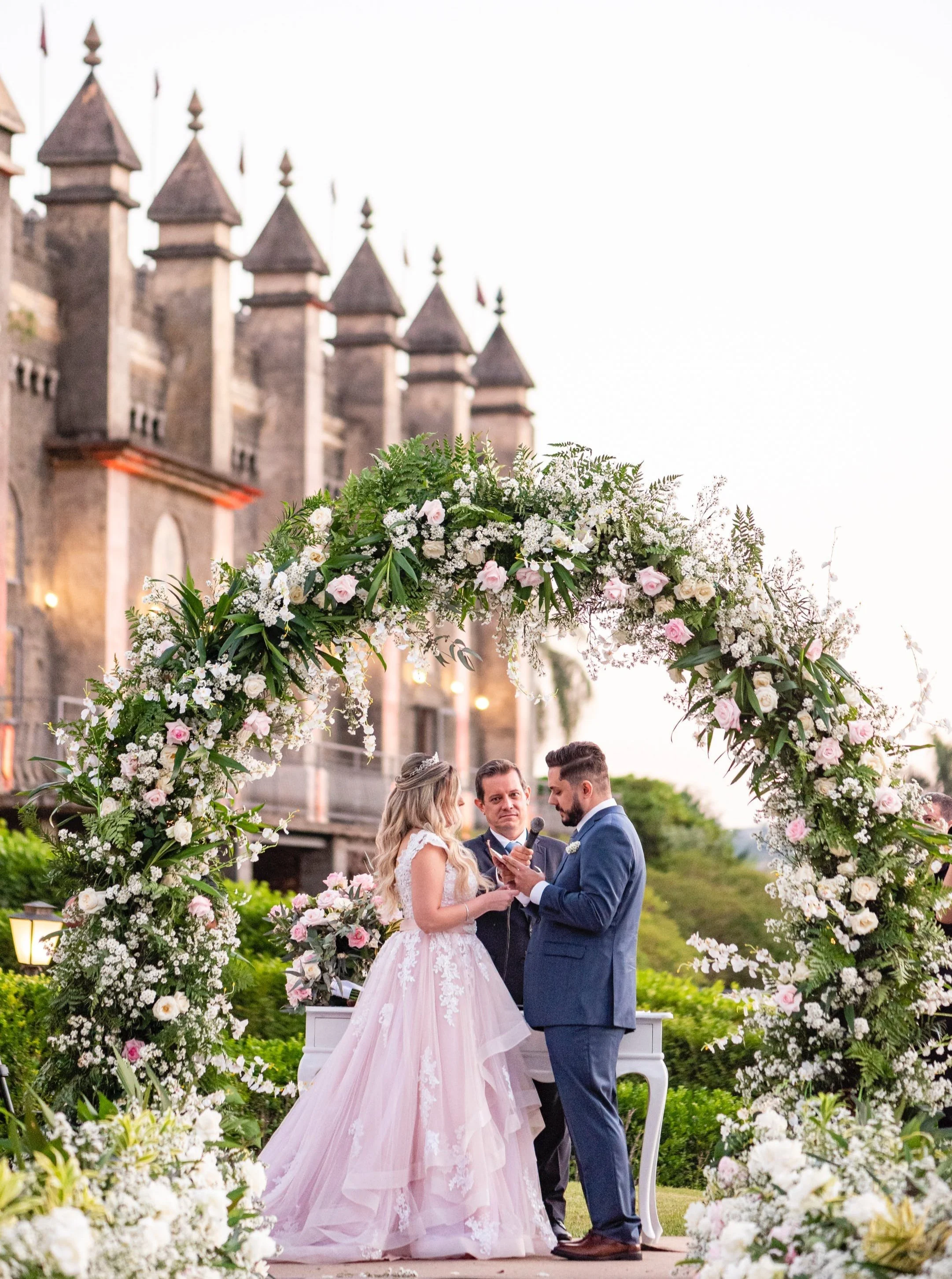 5 Luxury Wedding Venues for Extravagant Ceremonies