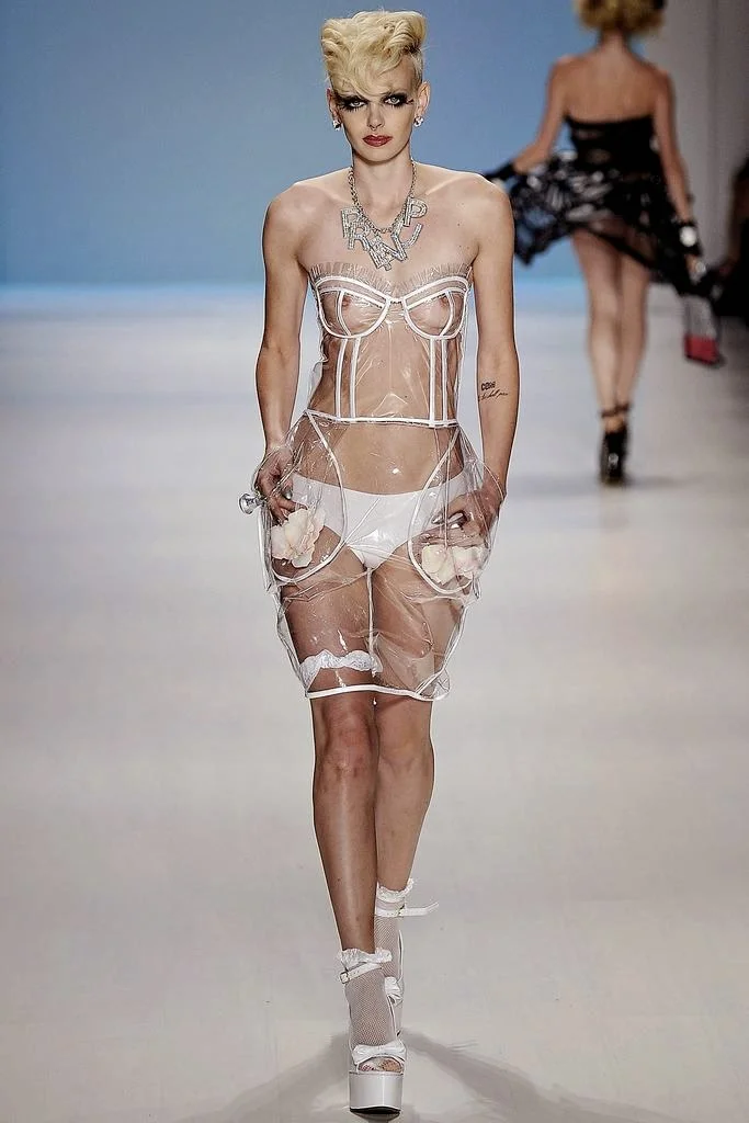 Betsey-Johnson-spring-2015-fashionado