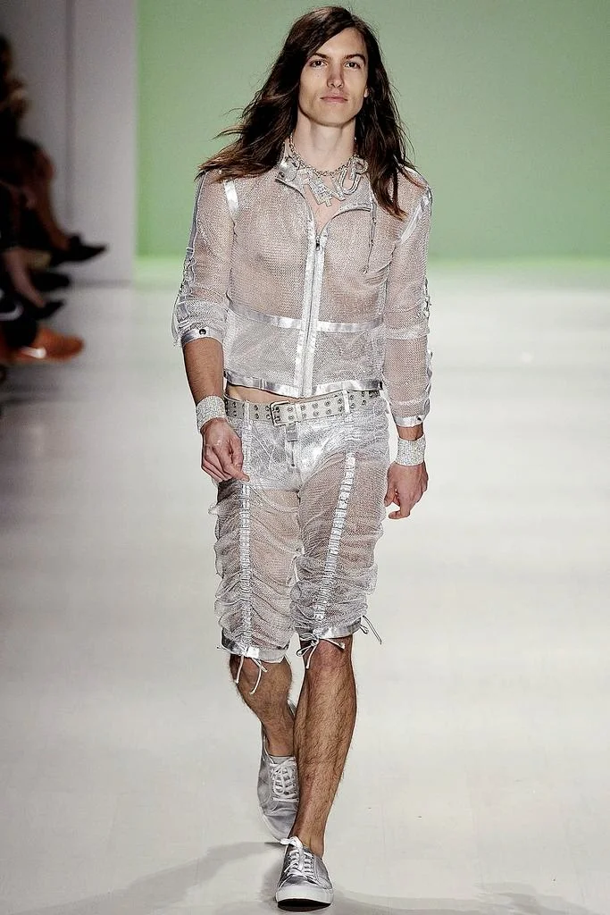 Betsey-Johnson-spring-2015-fashionado