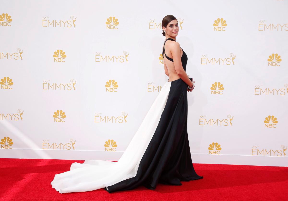  Lizzy Caplan in Donna Karan Atelier at the&nbsp;Emmys 