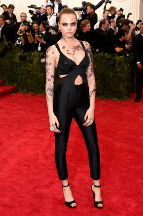  Cara Delevingne underwhelmed us in Stella McCartney.&nbsp; 