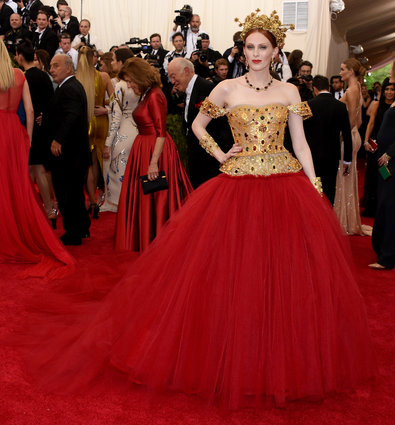  Karen Elson in Dolce &amp; Gabbana. 