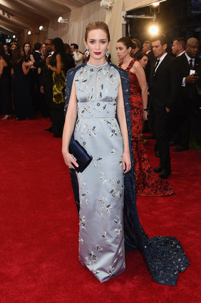  Emily Blunt in Prada. 