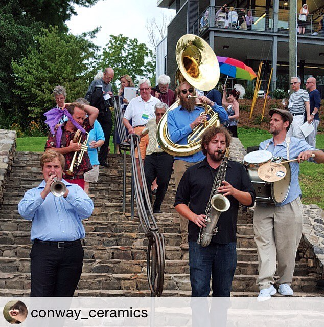 A genius musical march to help move guests to the tent. Repost: Penland's Instagram
