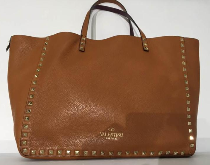        Valentino              Rockstud Tote        