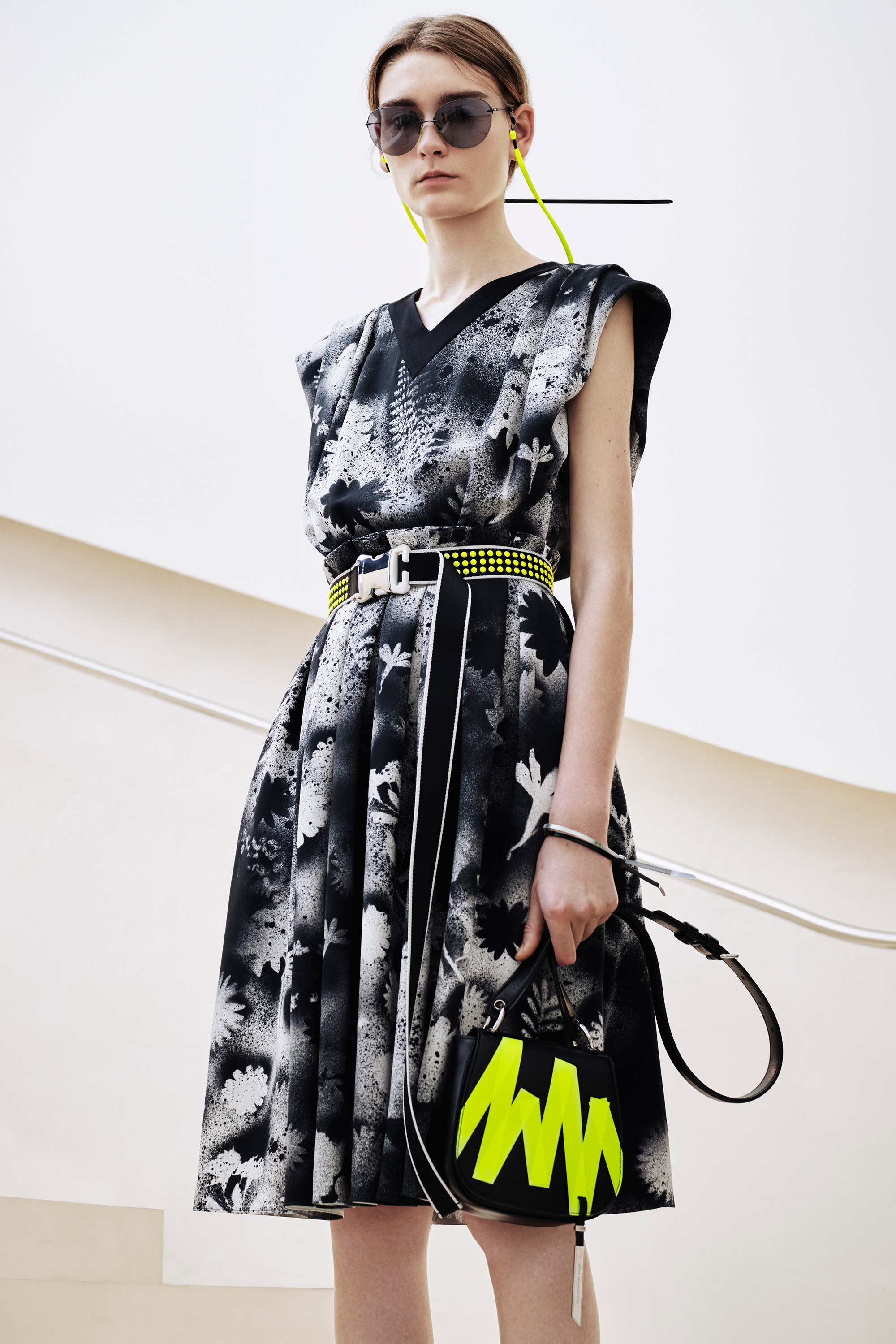 christopher-kane-pre-fall-2016-lookbook-23.jpg