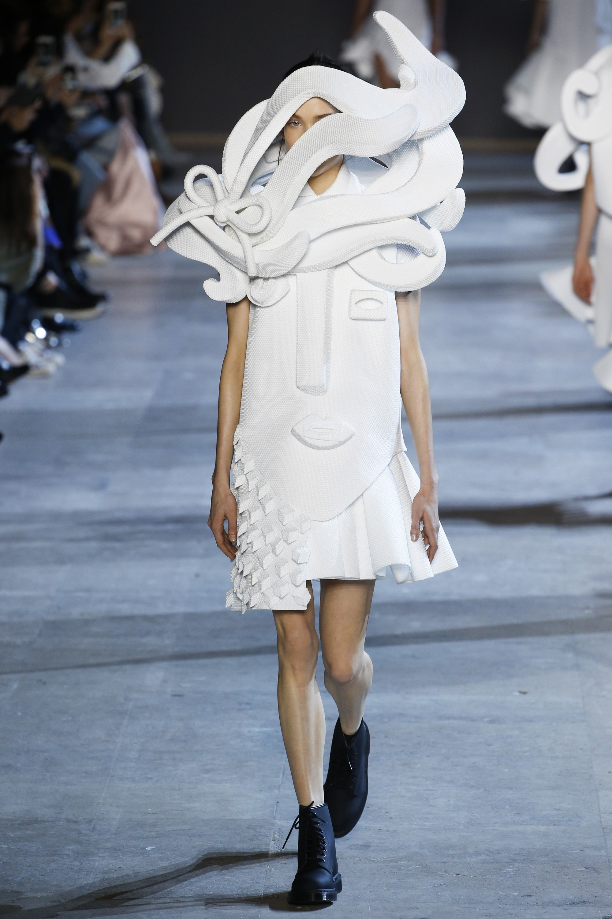 Viktor & Rolf Couture Spring 2016