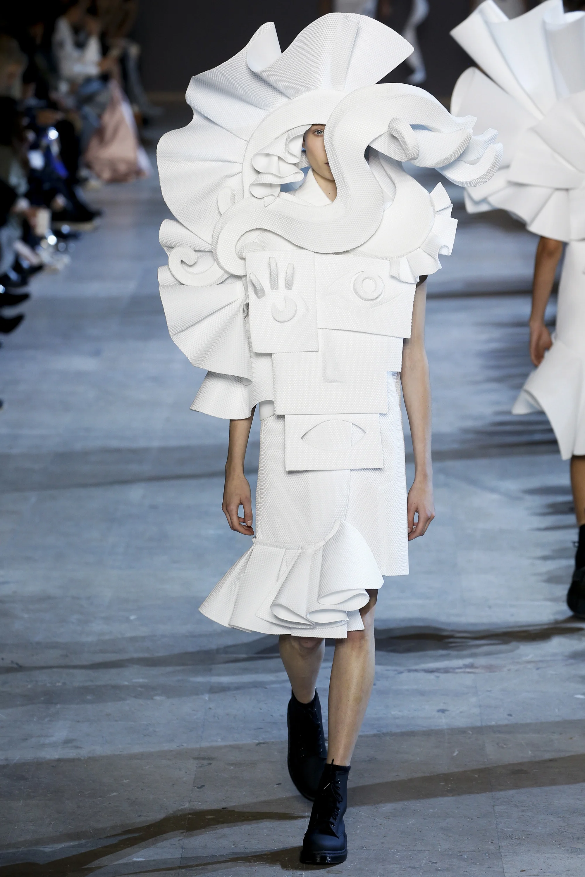 Viktor & Rolf Couture Spring 2016
