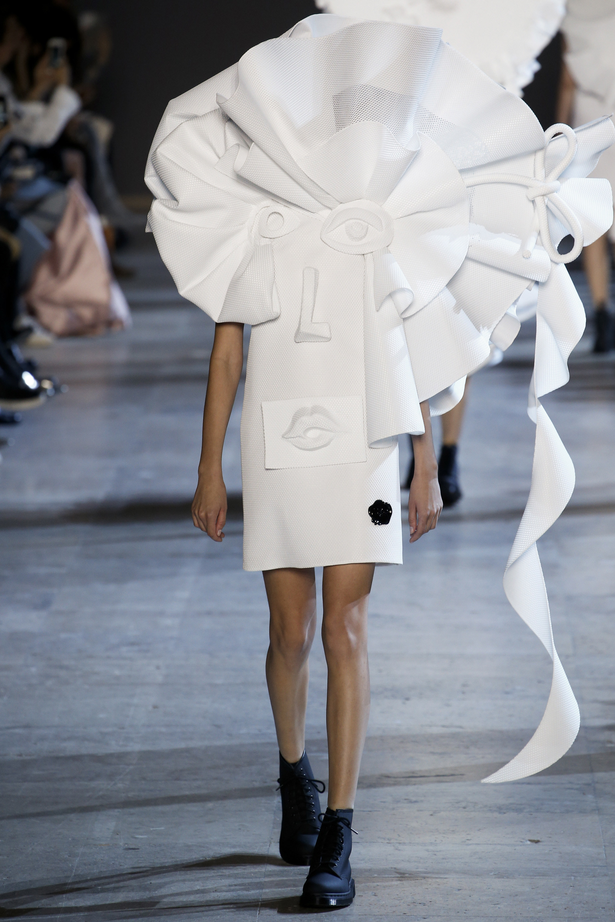 Viktor & Rolf Couture Spring 2016