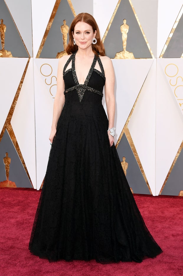 Julianne Moore in Chanel Haute Couture