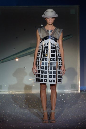 Hussein Chalayan, Spring 2007